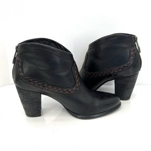 UGG Charlotte Leather Ankle Boots fully shearling lined Women’s shoes. Designer